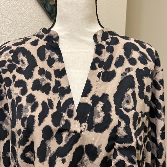 SHEIN CURVE Plus Size Women’s Tunic - Picture 2 of 10